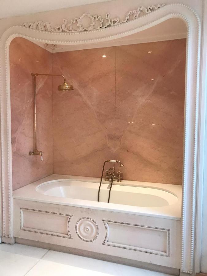 Le Domaine De Barbizon Hotel Saint-Martin-en-Biere ภายนอก รูปภาพ